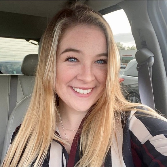 nikki_holdren